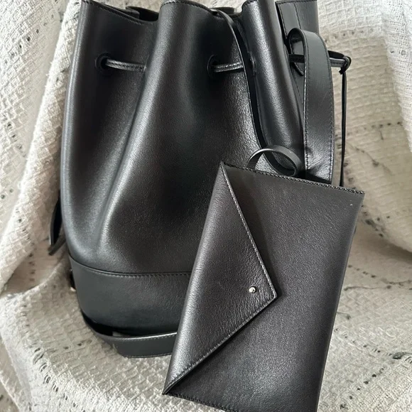 Classic Black Leather Shoulder Bag with Drawstring - Picture 2 of 7